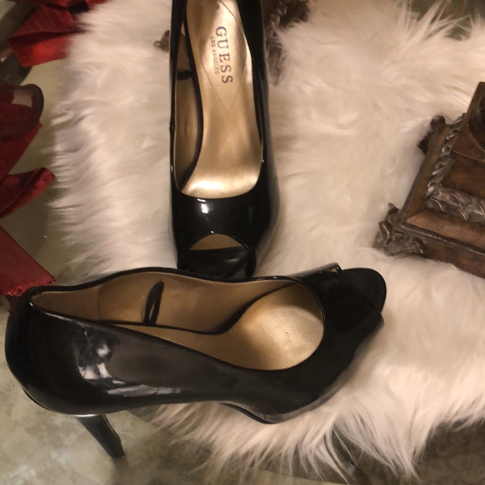❤️💕❤️ NEW Guess patent leather 6” heels